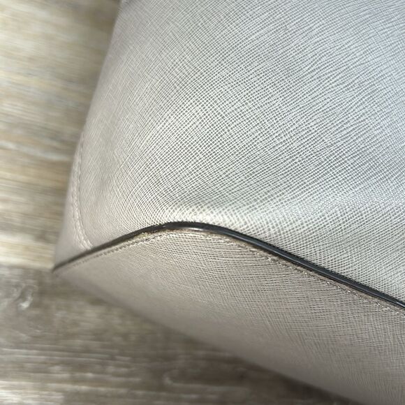 9770 Michael Kors gray tote bag - Picture 9 of 16